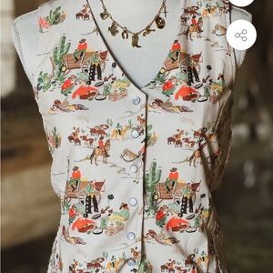 Oregon trail Scene pearl snap vest- Cream with Multi-Color